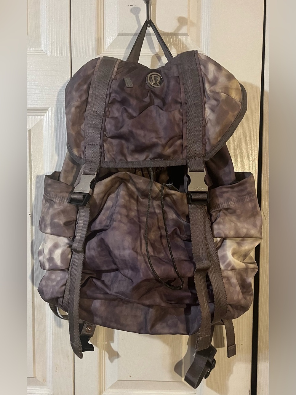Lululemon Wanderlust Rucksack Snowy Owl Print Large Backpack Purple & Grey Rare
